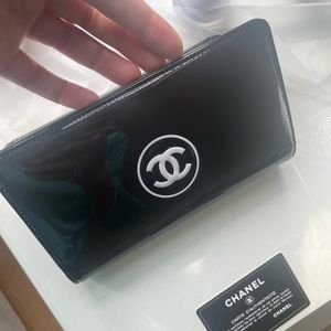 Authentic Brand new Chanel wallet